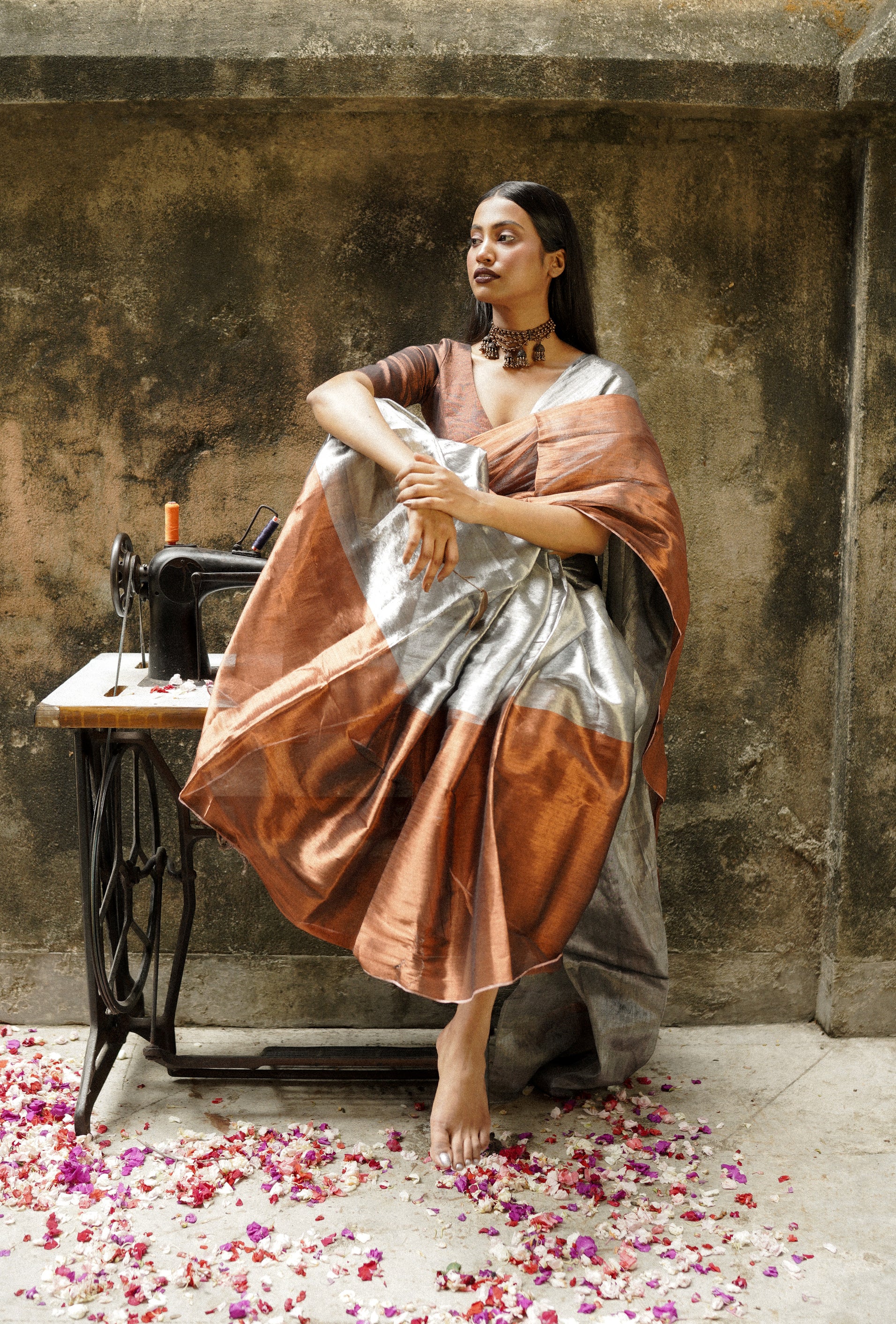 Chandi Aur Tamba Silver And Copper Handloom Tissue Saree