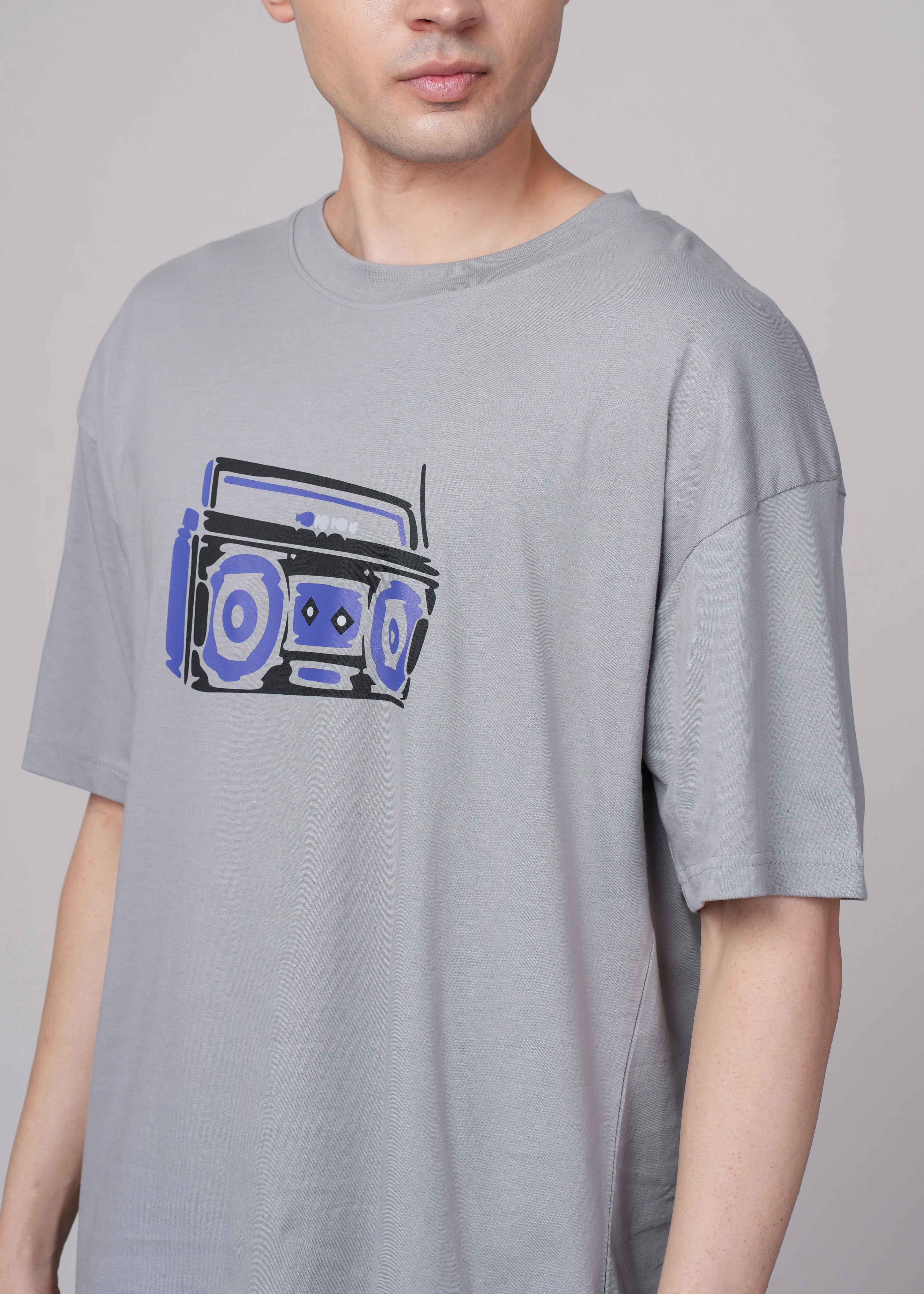 Men Grey Graphic Cotton Oversized T-Shirt - Image 3