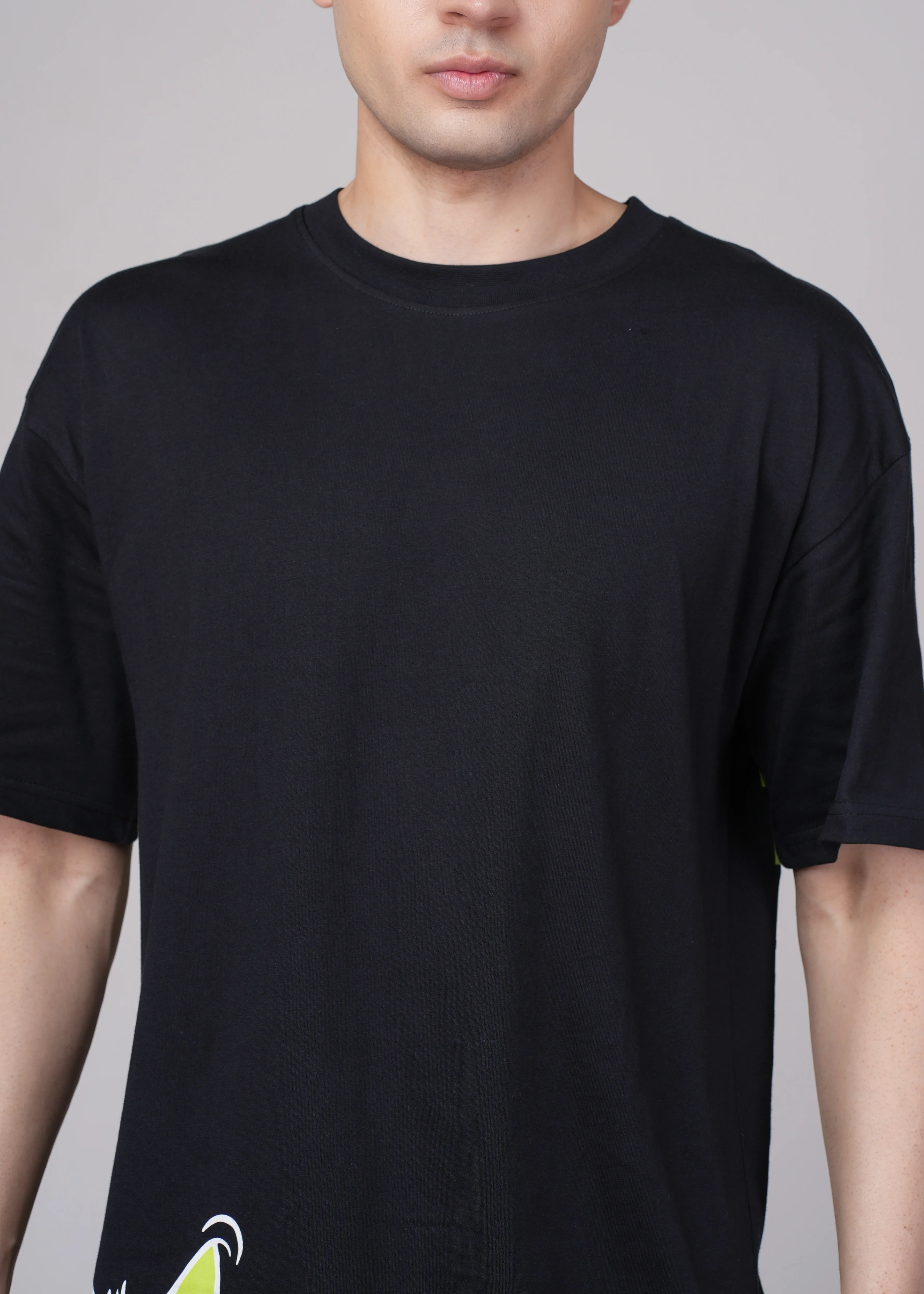 Men Black Graphic Cotton Oversized T-Shirt - Image 3