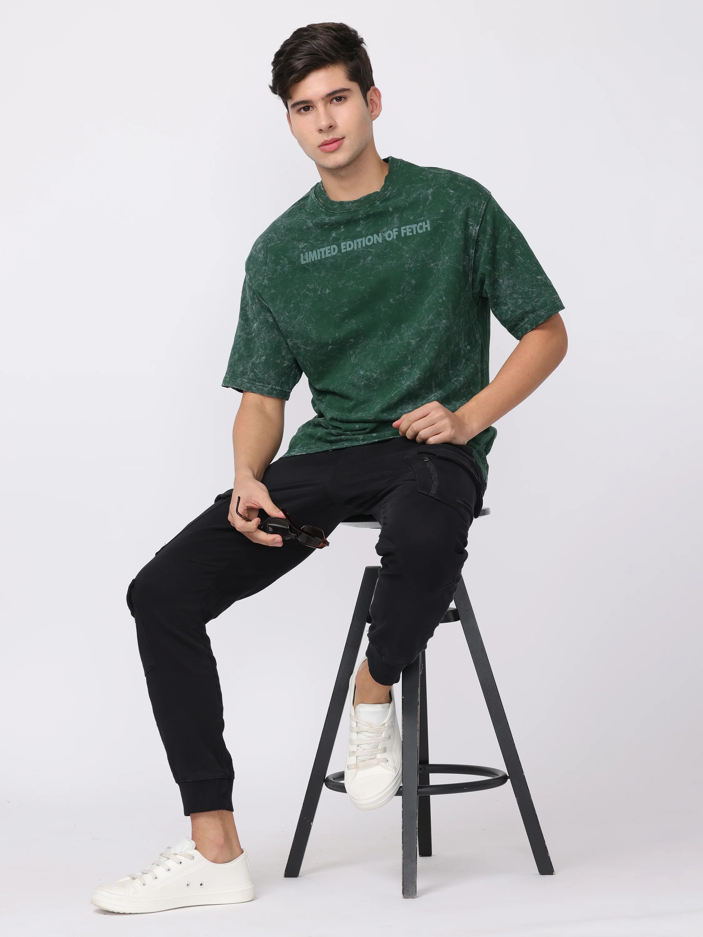 Men Black Regular Fit Cargo Pants - Image 2