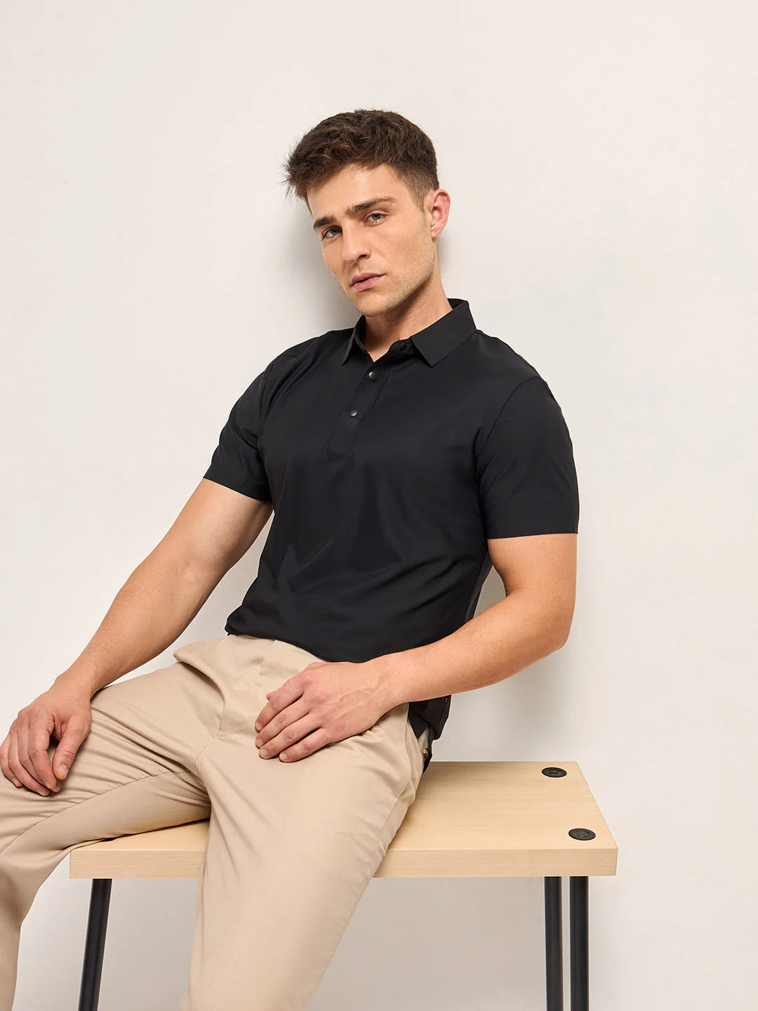 Men Black Solid Slim Fit Polo T-shirt
