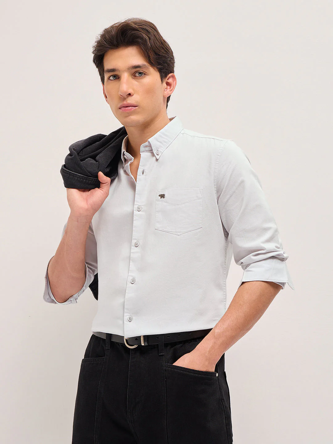 Men Light Grey Solid Slim Fit Casual Shirt