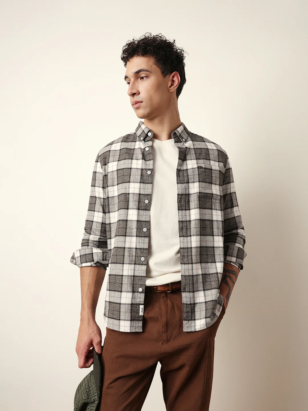 Men Modern Fit Casual Shirt