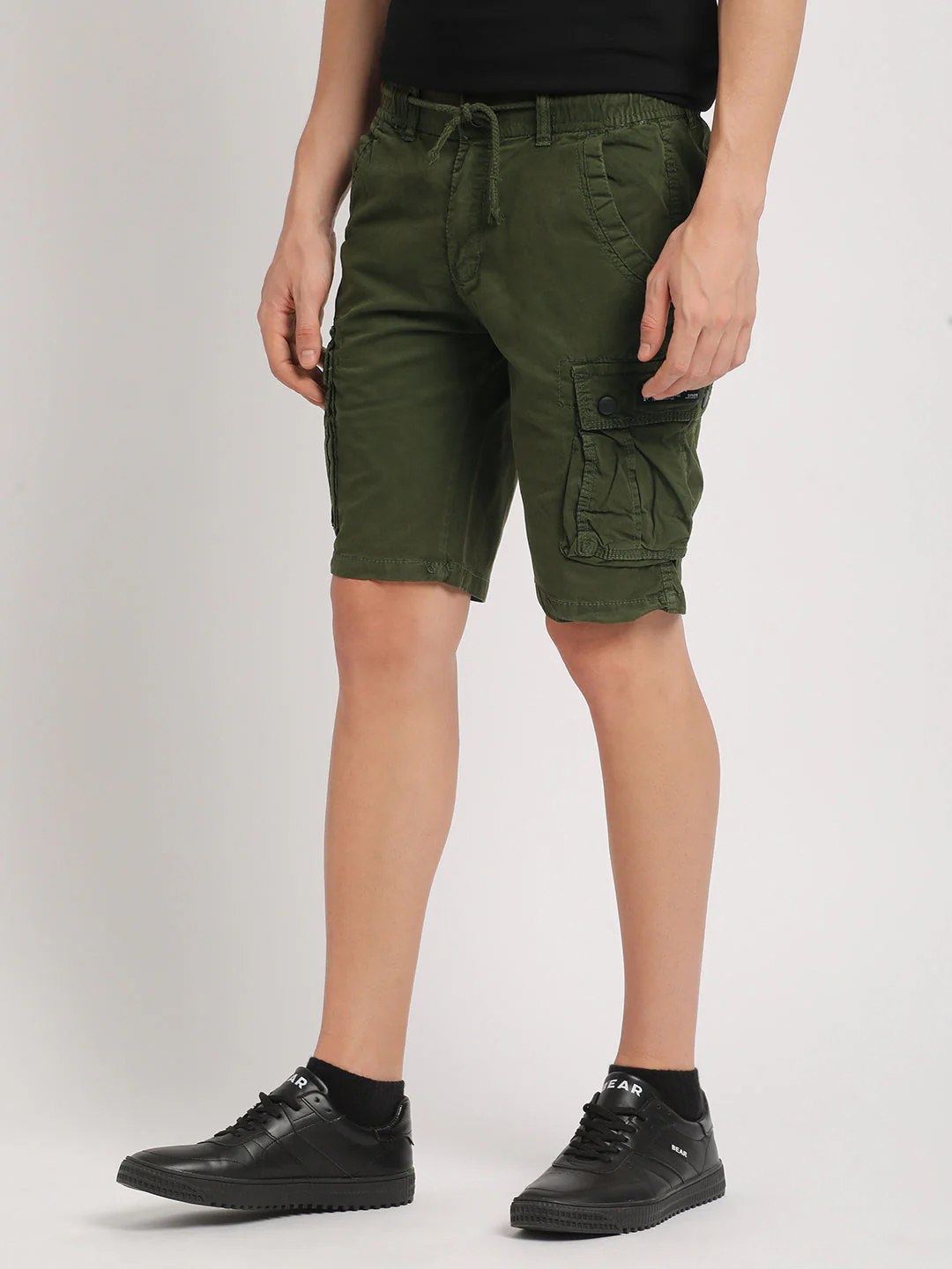 Men Olive Solid Regular Fit Cotton Cargo Shorts