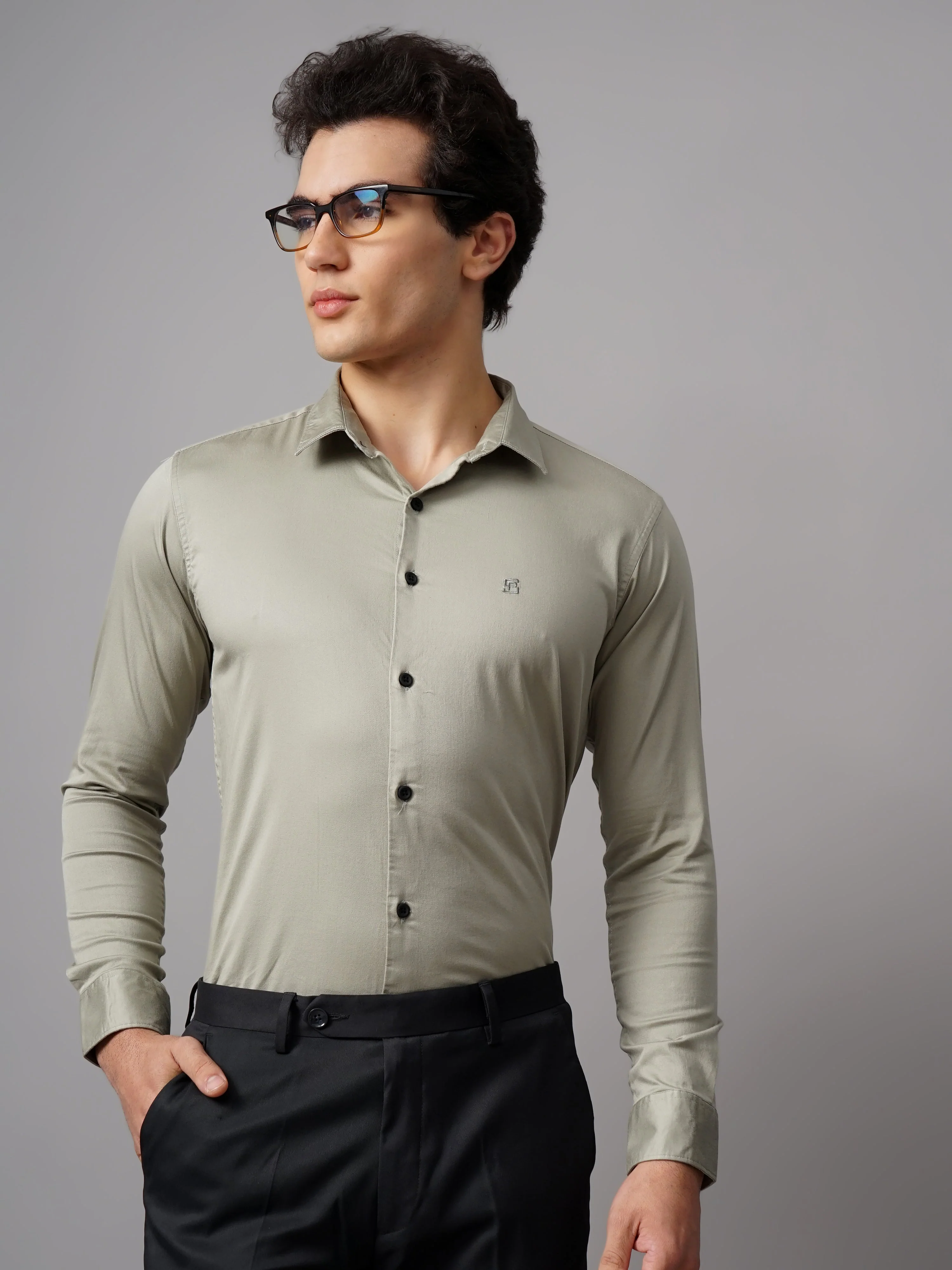 Men Refine Green Solid Shirt