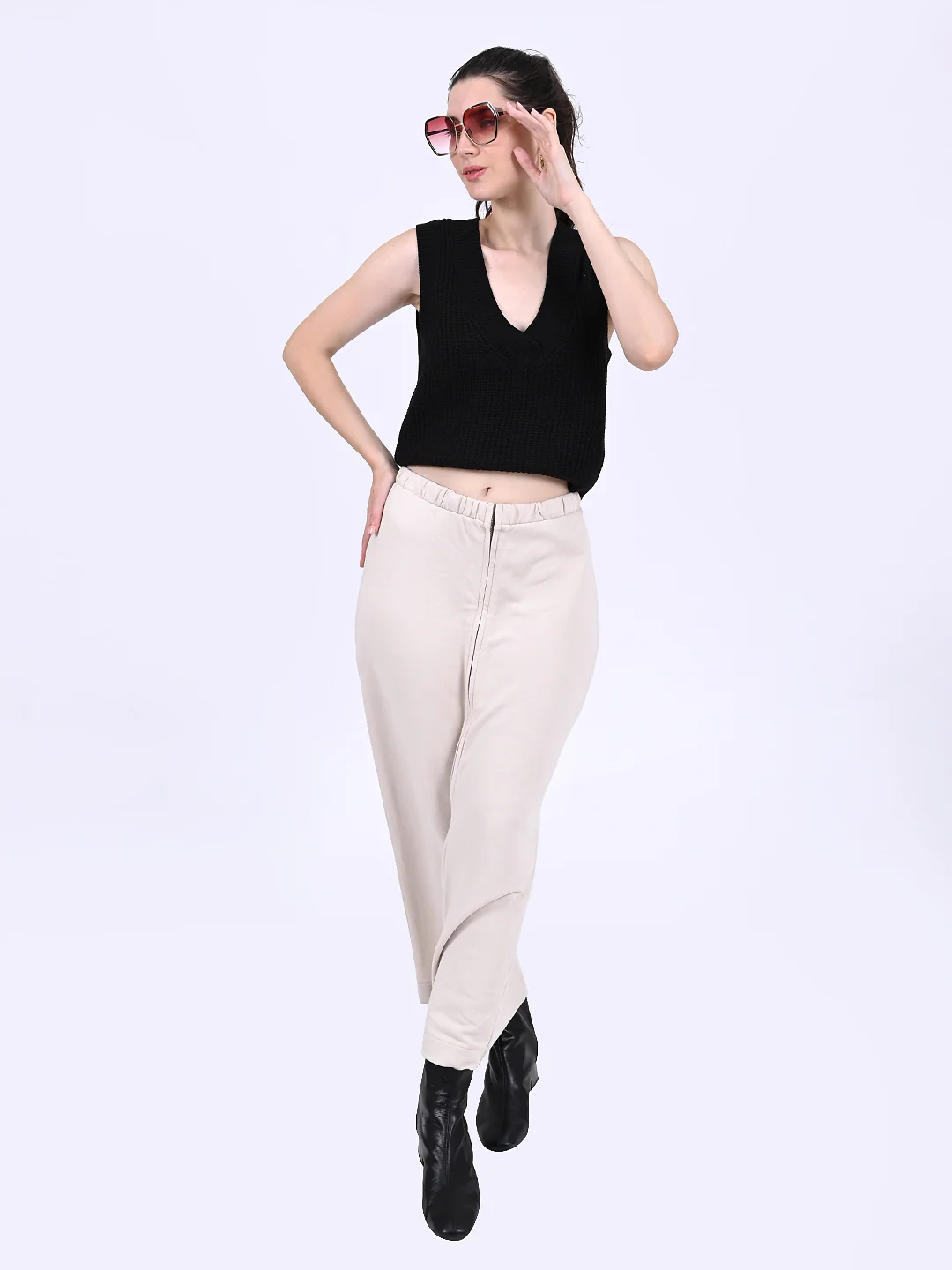 Women Black Cable Knit Vest - Image 6