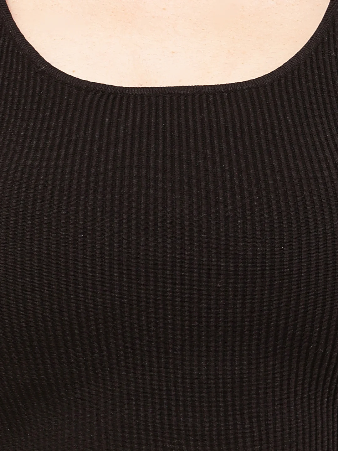 Women Black Sleeveless Round Neck Crop Top - Image 5