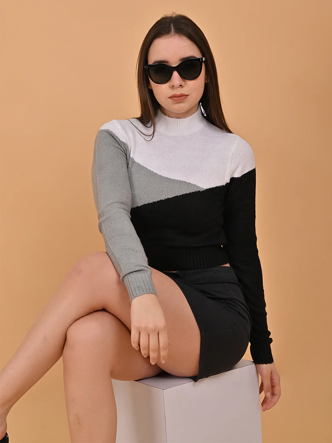 Women Colorblock Cropped High Neck Sweater - Image 2