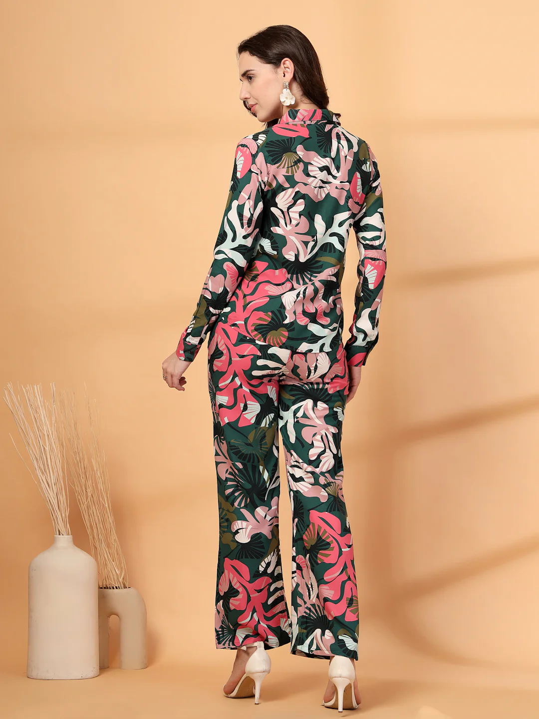 Women Green Floral Print Co-ords - Image 3