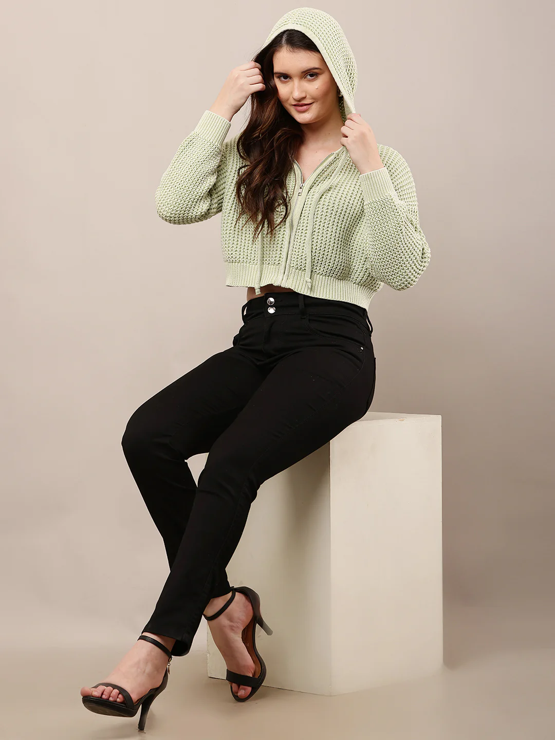 Women Green Hooded Knitted Crop Sweatshirt - Image 3