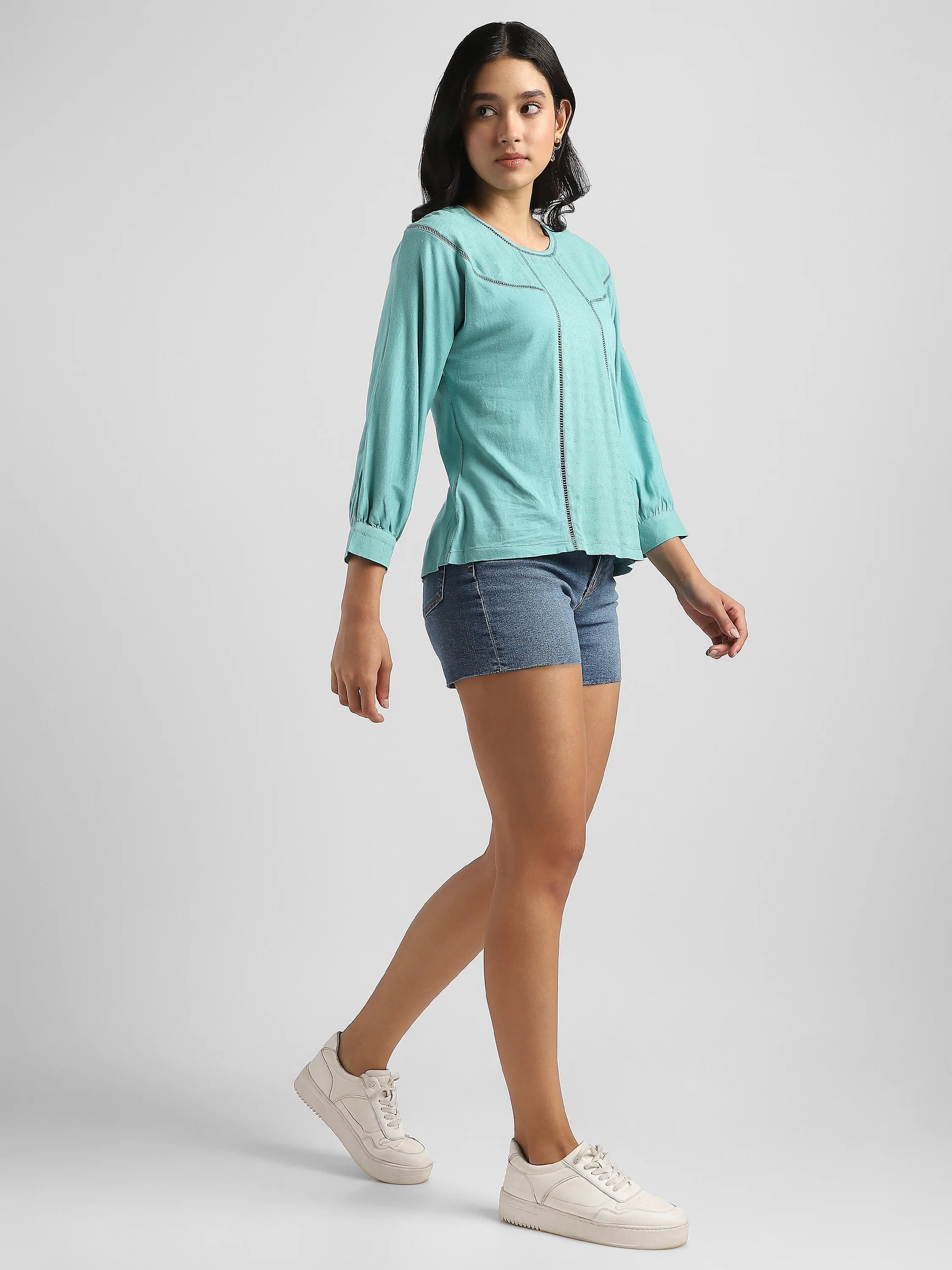 Women Green Elegant Top with Balloon Sleeves and Lace Inserts - Image 4