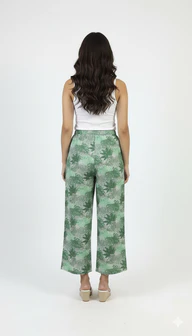 Women Green Wide-Leg Plazzo Pants - Image 2