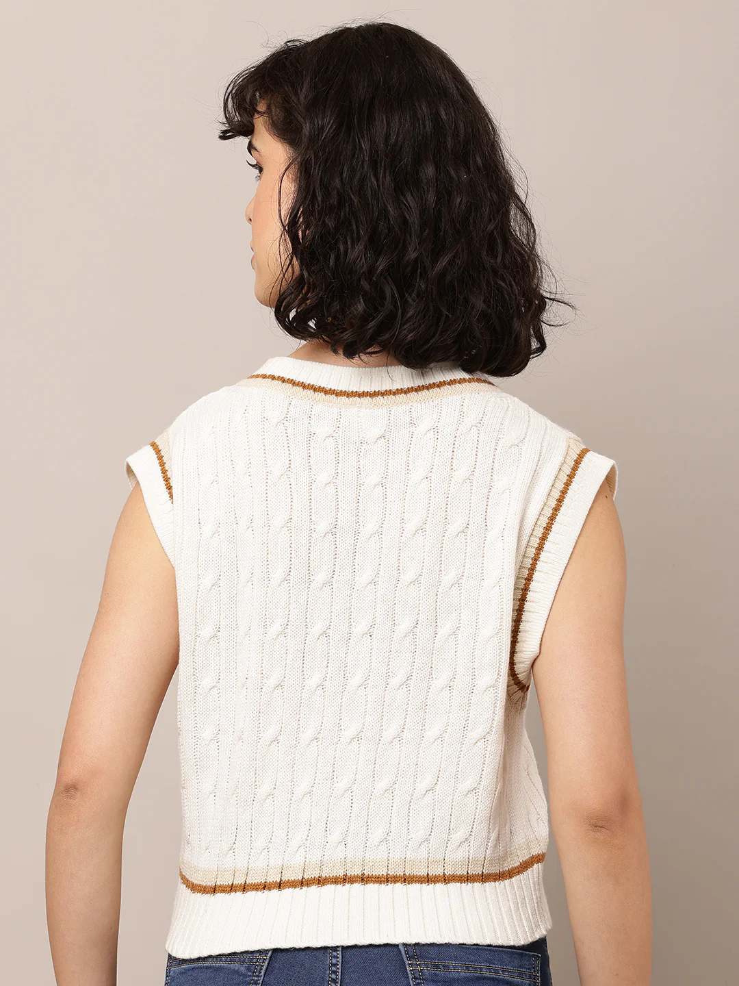Women White Cable Knit Sleeveless Vest - Image 4