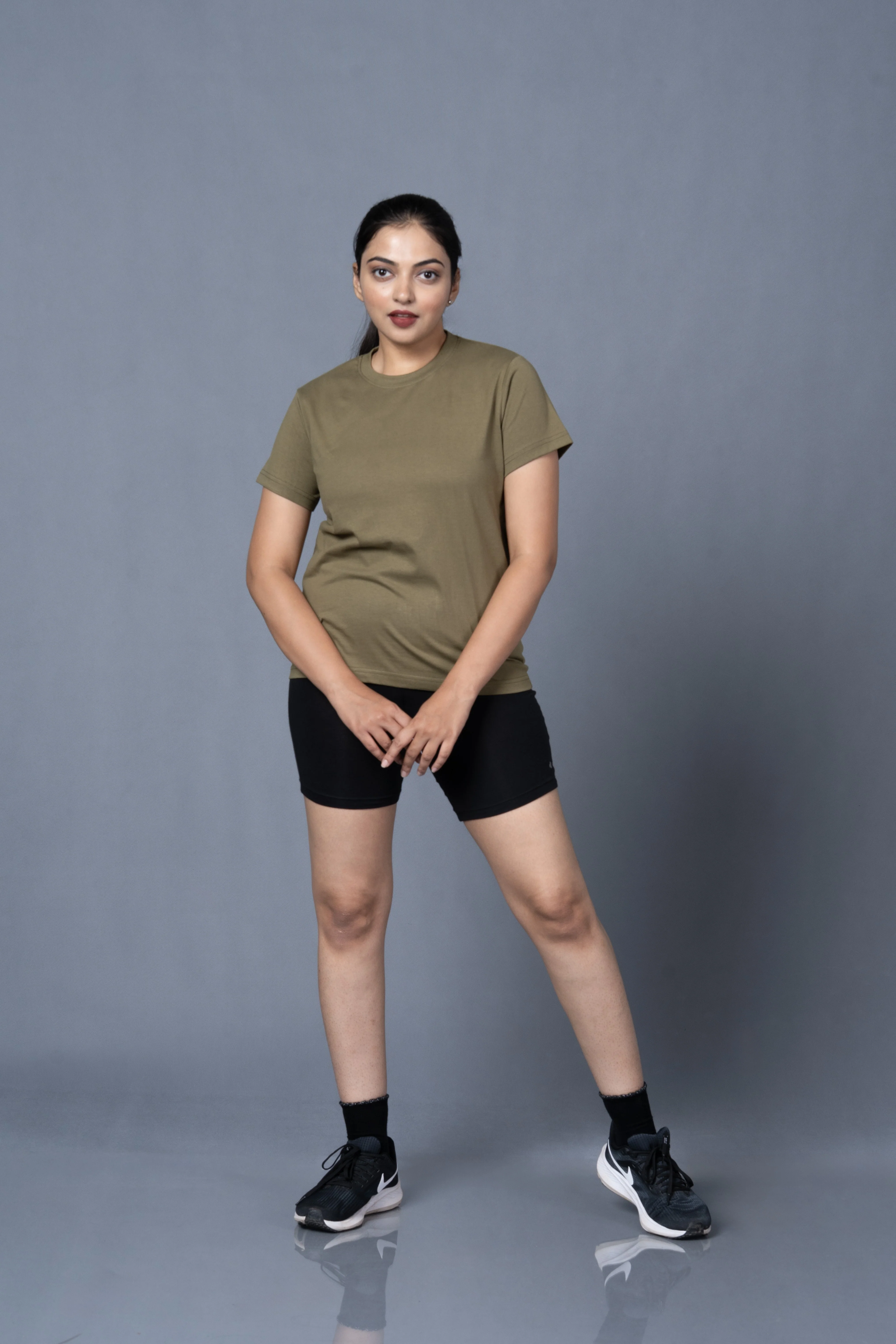 Women Round Neck Olive Tshirt - Image 4