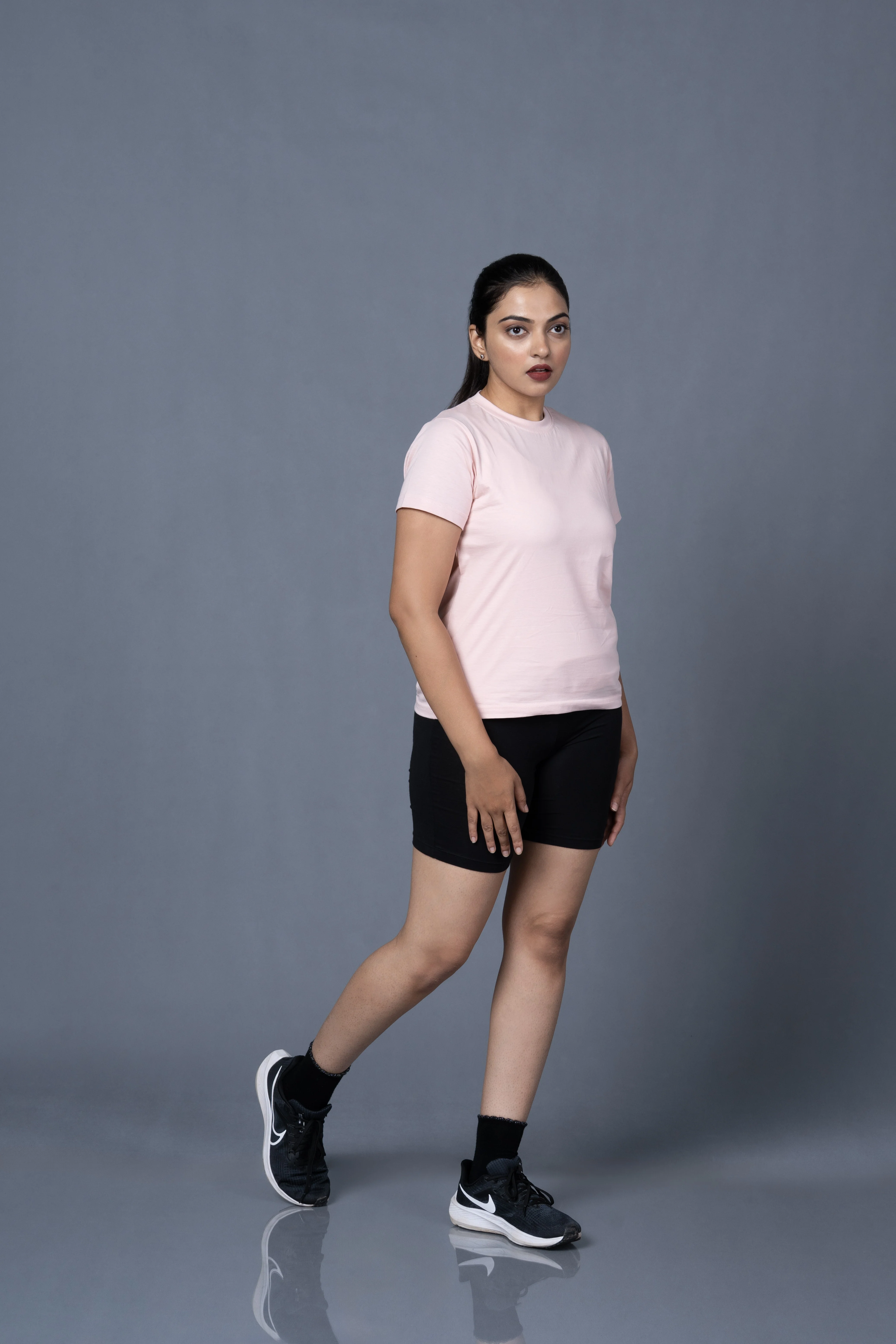 Women  Round Neck Pink Tshirt - Image 4